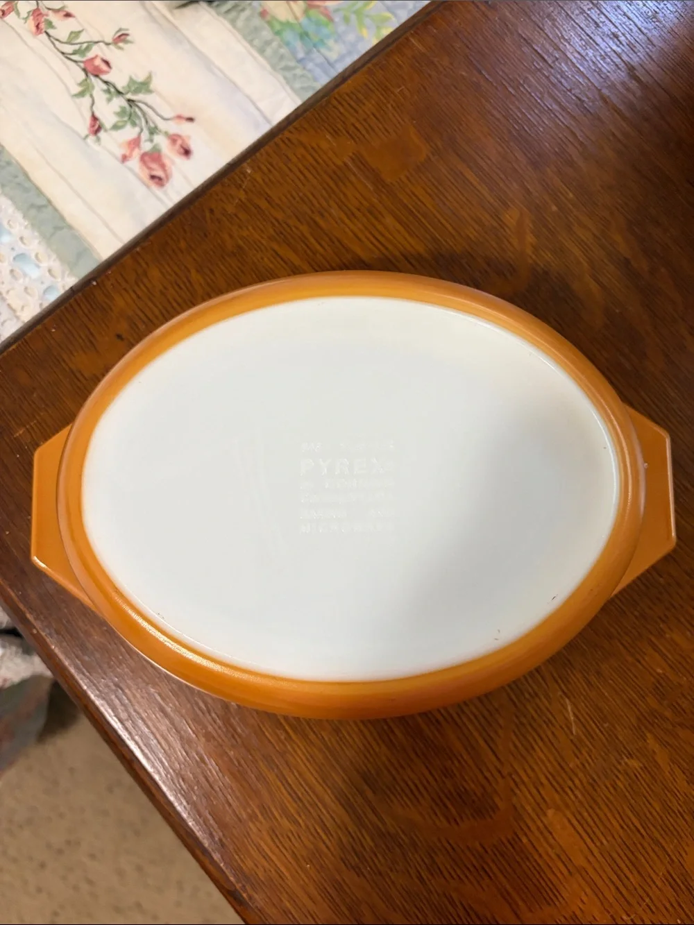 Pyrex Old Orchard Casserole Dish with Brown Lid